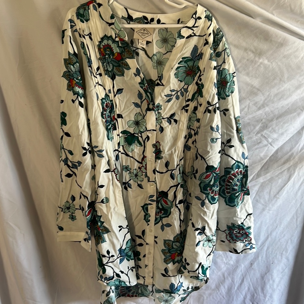 Dress shirt size S
